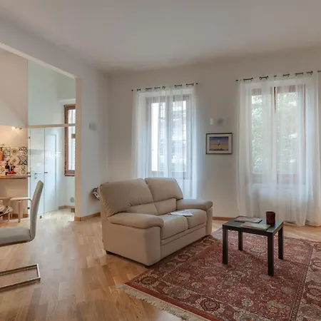 - Liberta Loft Apartment Florence